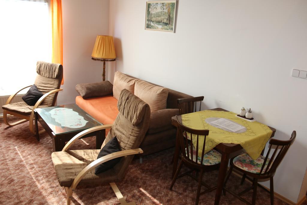 Apartment Pribram Bilik gambar